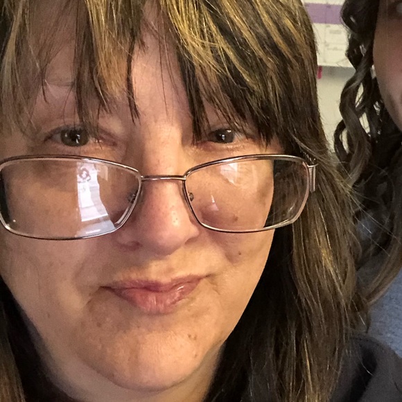 Meet your Posher, Jeanette - Picture 1 of 1